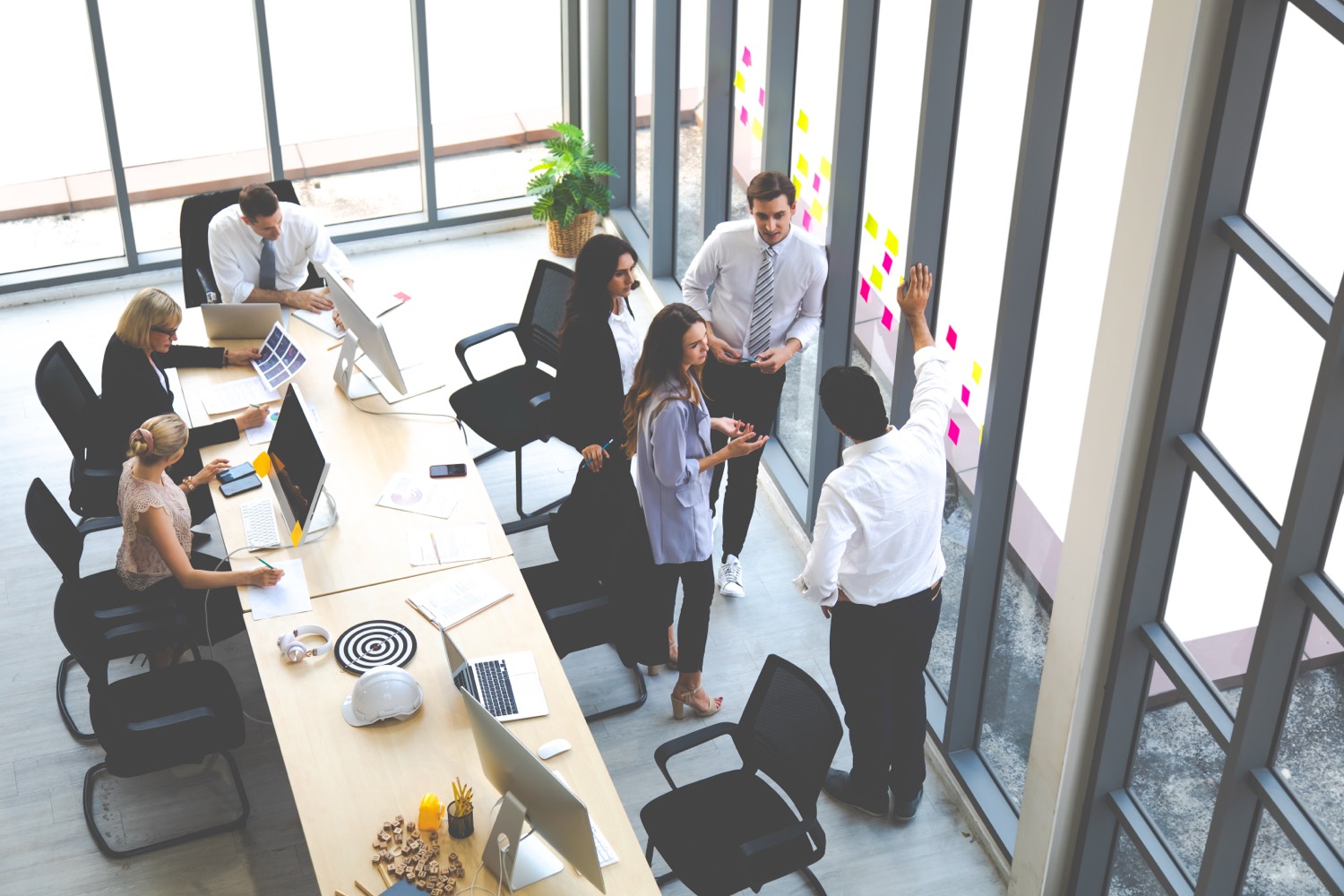 Équipe en atelier de travail collaboratif autour de la conception d’une solution de pilotage QHSE et RSE