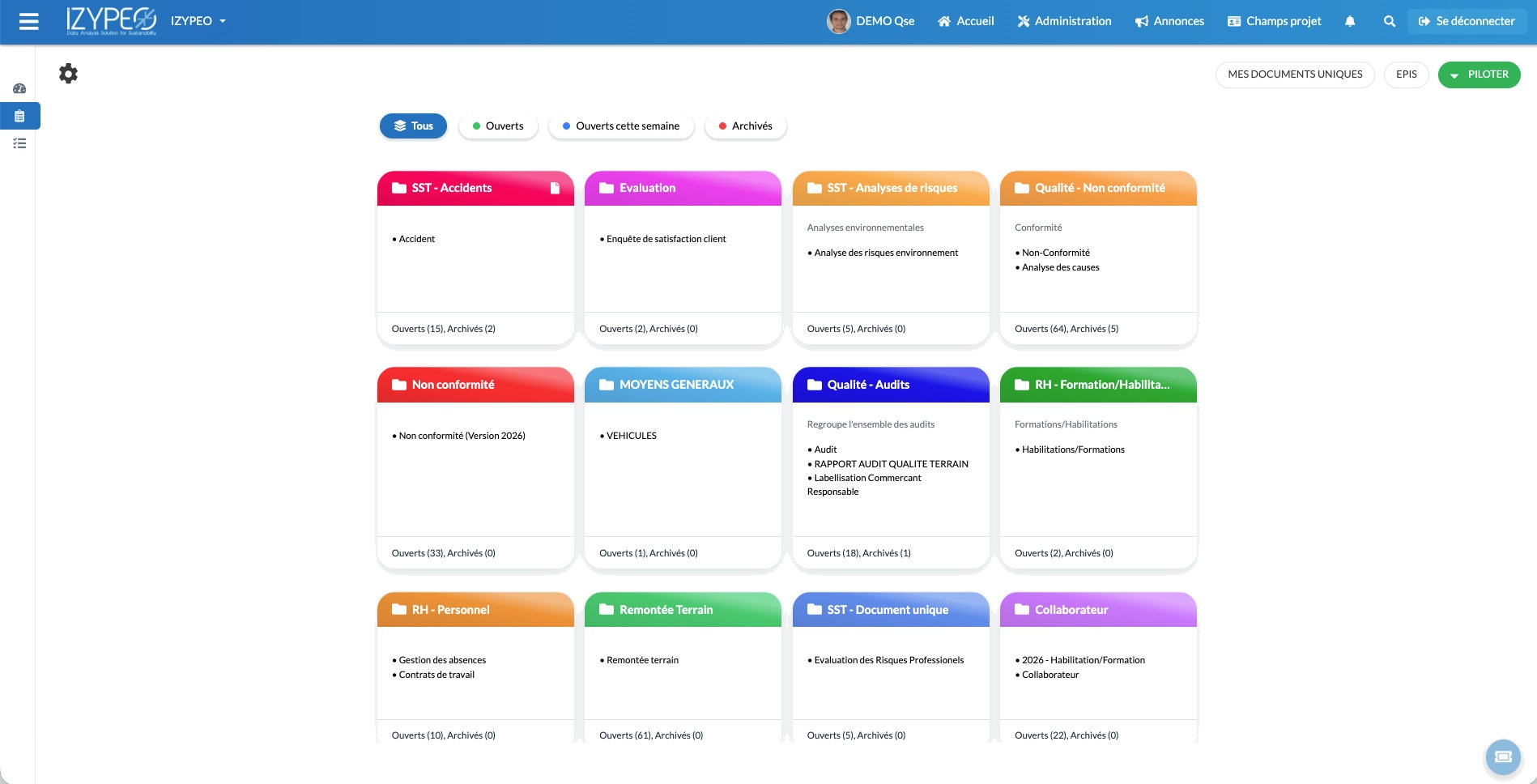 Module QHSE Izypeo : blocs de processus SST, qualité, RH, remontée terrain et document unique, avec fiches ouvertes et archivées